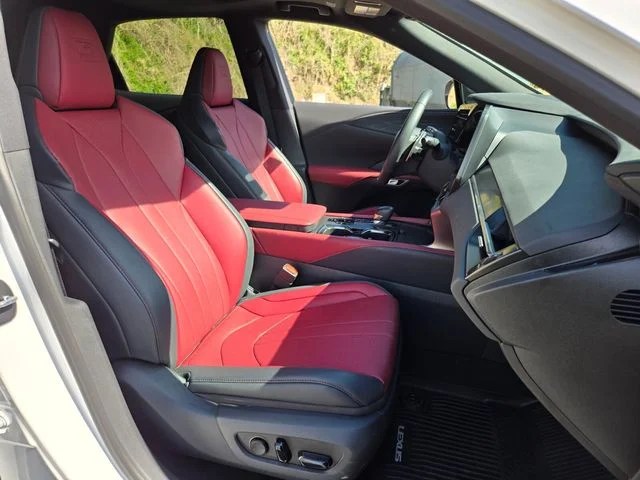 Used 2024 White Lexus 350 F Sport Handling image 26