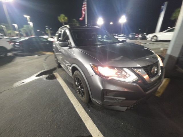 Used 2020 Gray Nissan SV image 1