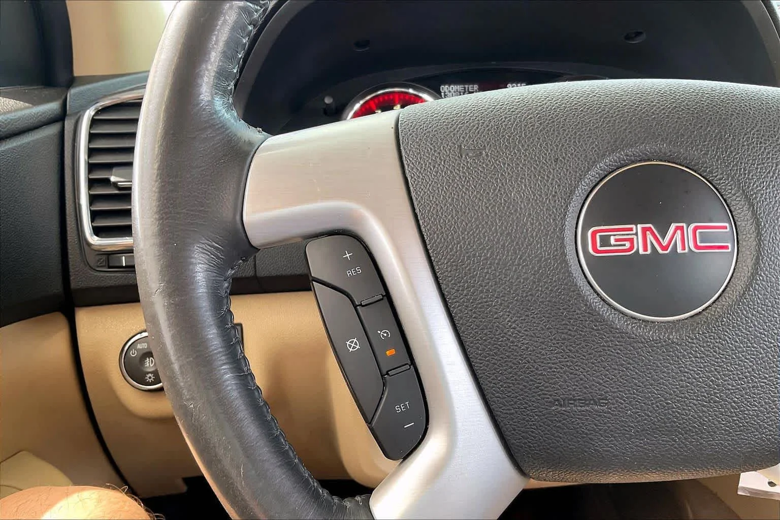 Used 2011 Summit White GMC SLT1 image 22
