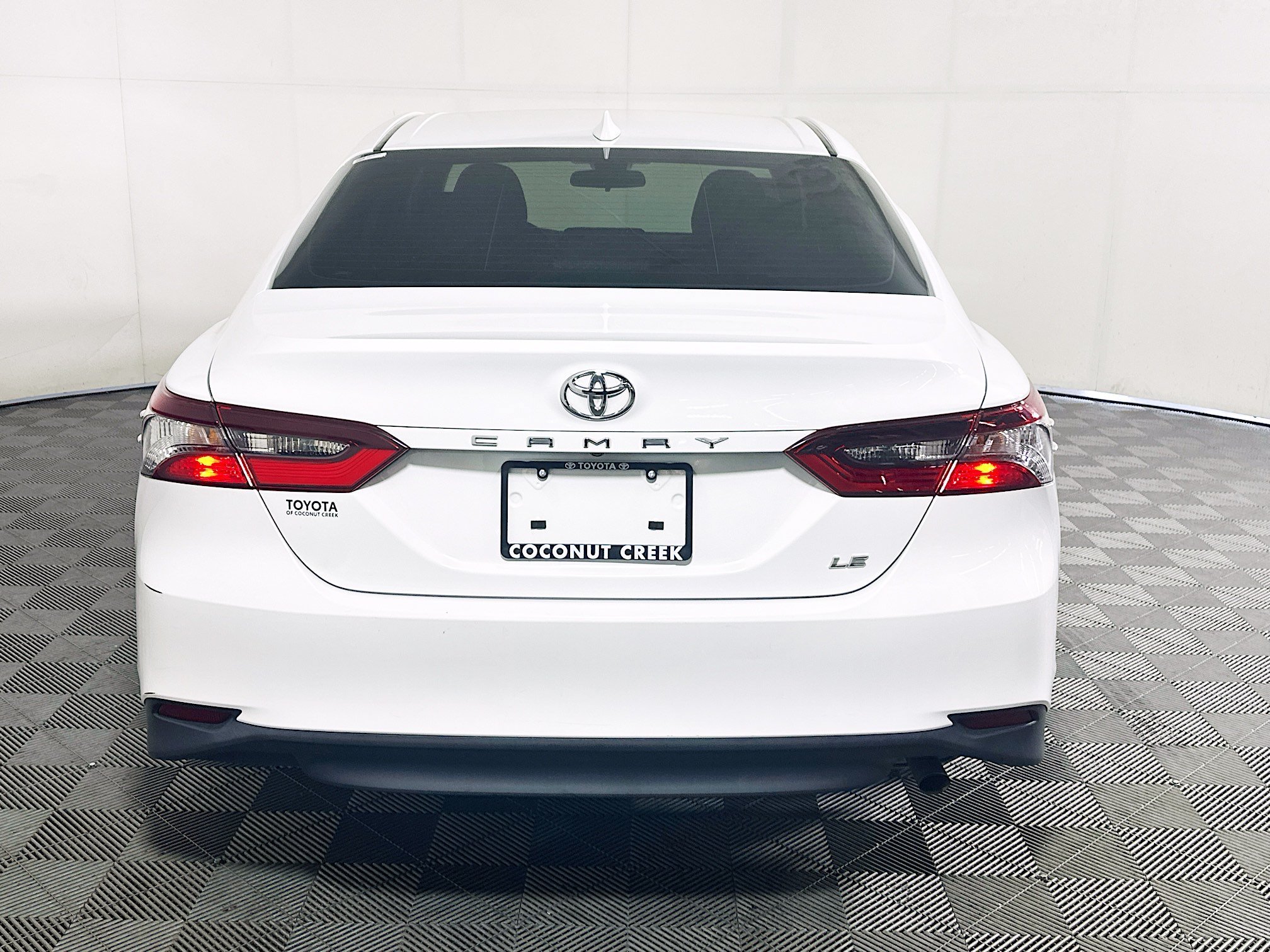 Certified Used 2023 Ice Toyota LE image 4
