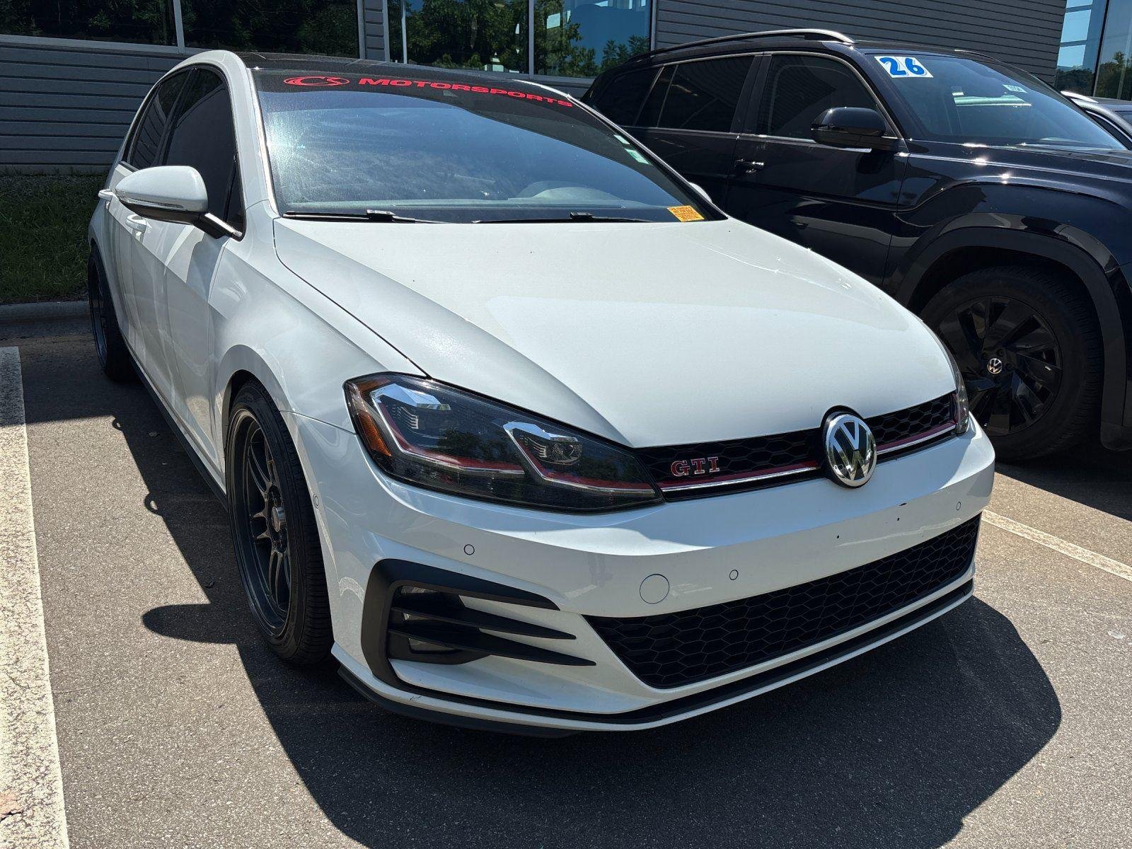 Used 2018 Pure White Volkswagen Autobahn image 8