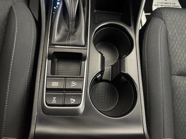 Used 2018 Gray Hyundai Value image 16