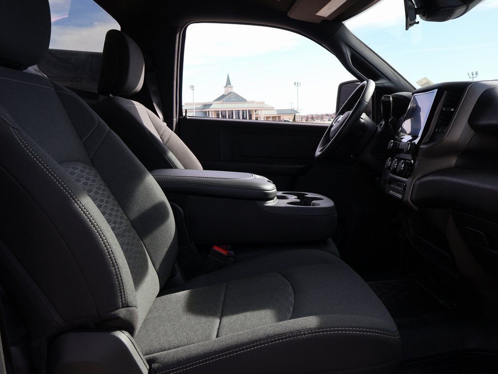 2025 RAM 3500 Chassis Tradesman - Photo 9