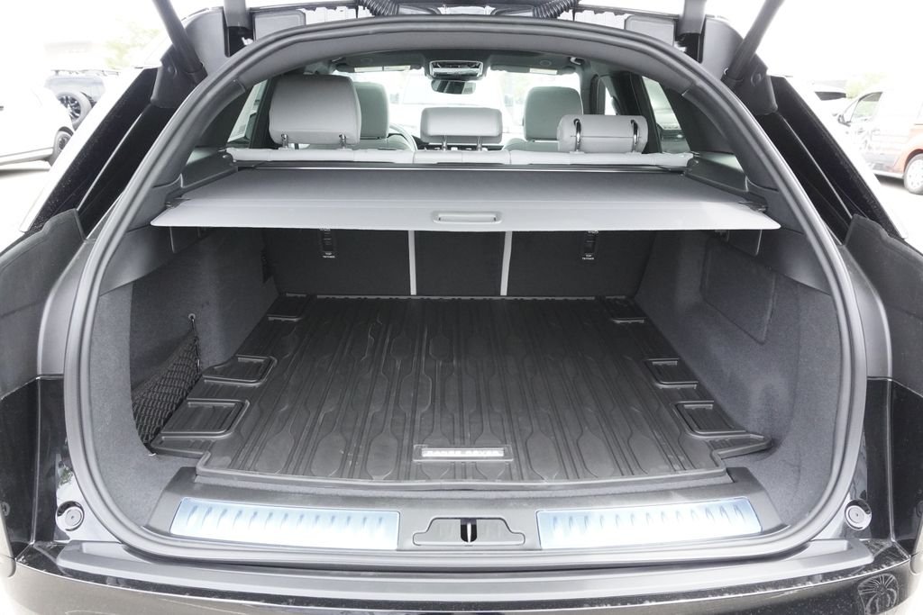 New 2026 Santorini Black Land Rover S image 31