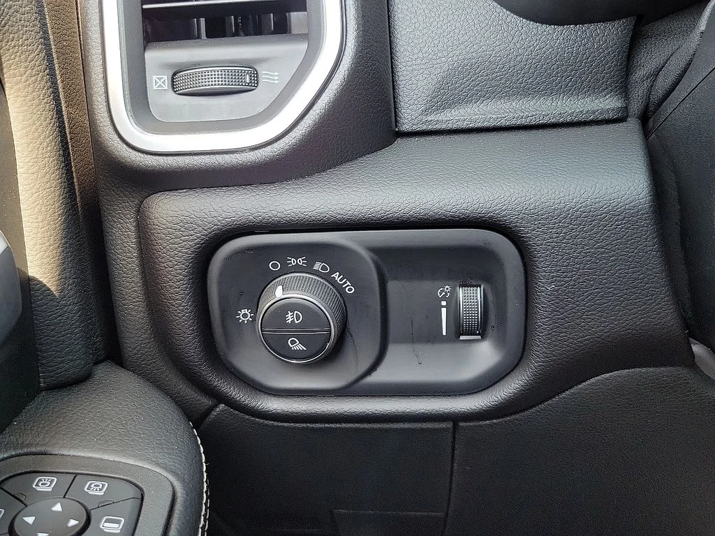 2025 RAM 2500 Big Horn - Photo 14