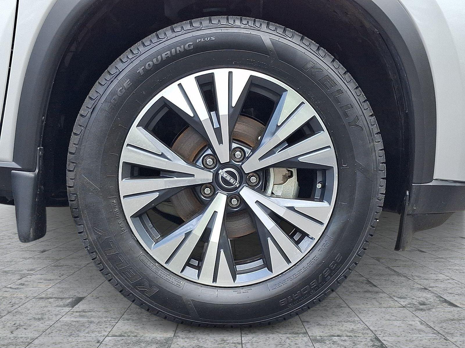 Used 2023 Brilliant Silver Metallic Nissan SV image 7