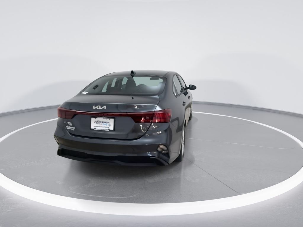 Used 2022 Gray Kia FE image 8