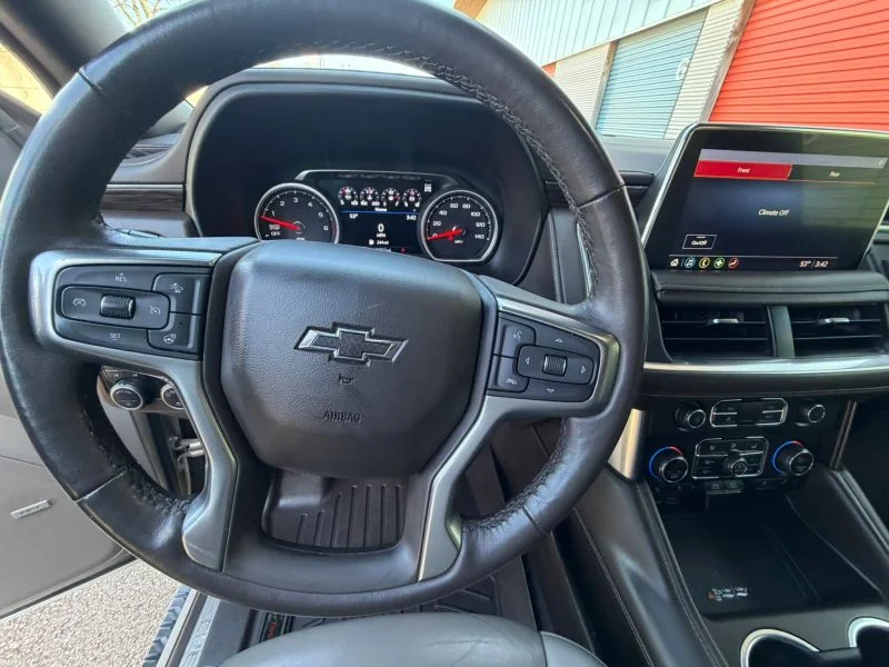Used 2021 Silver Chevrolet Z71 Sport Utility 4D image 21
