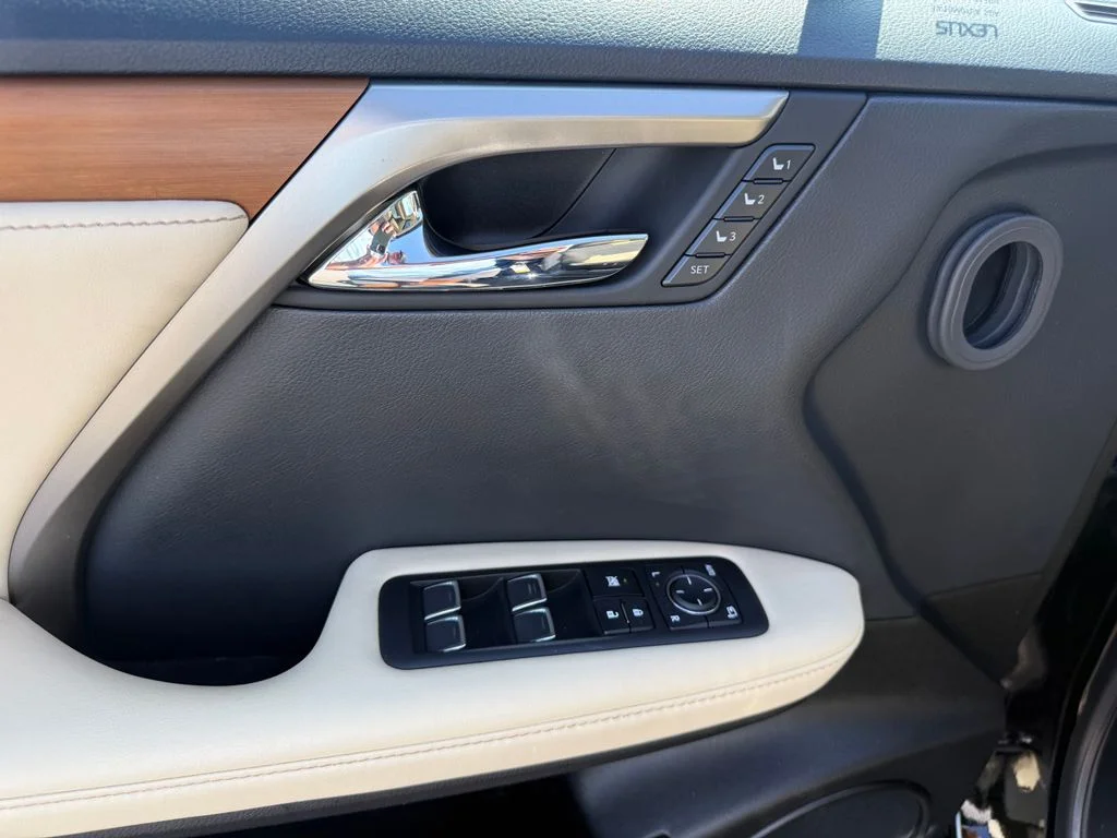 Used 2021 Black Lexus 350 image 5
