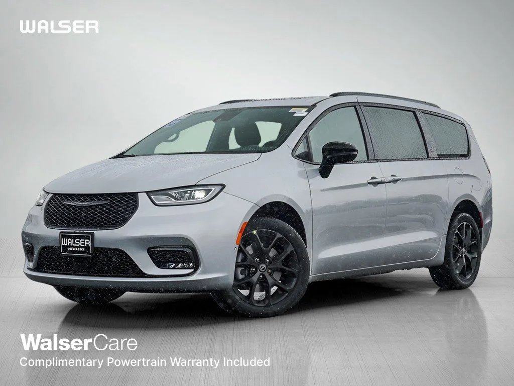 2026 Chrysler Pacifica Limited AWD's photo