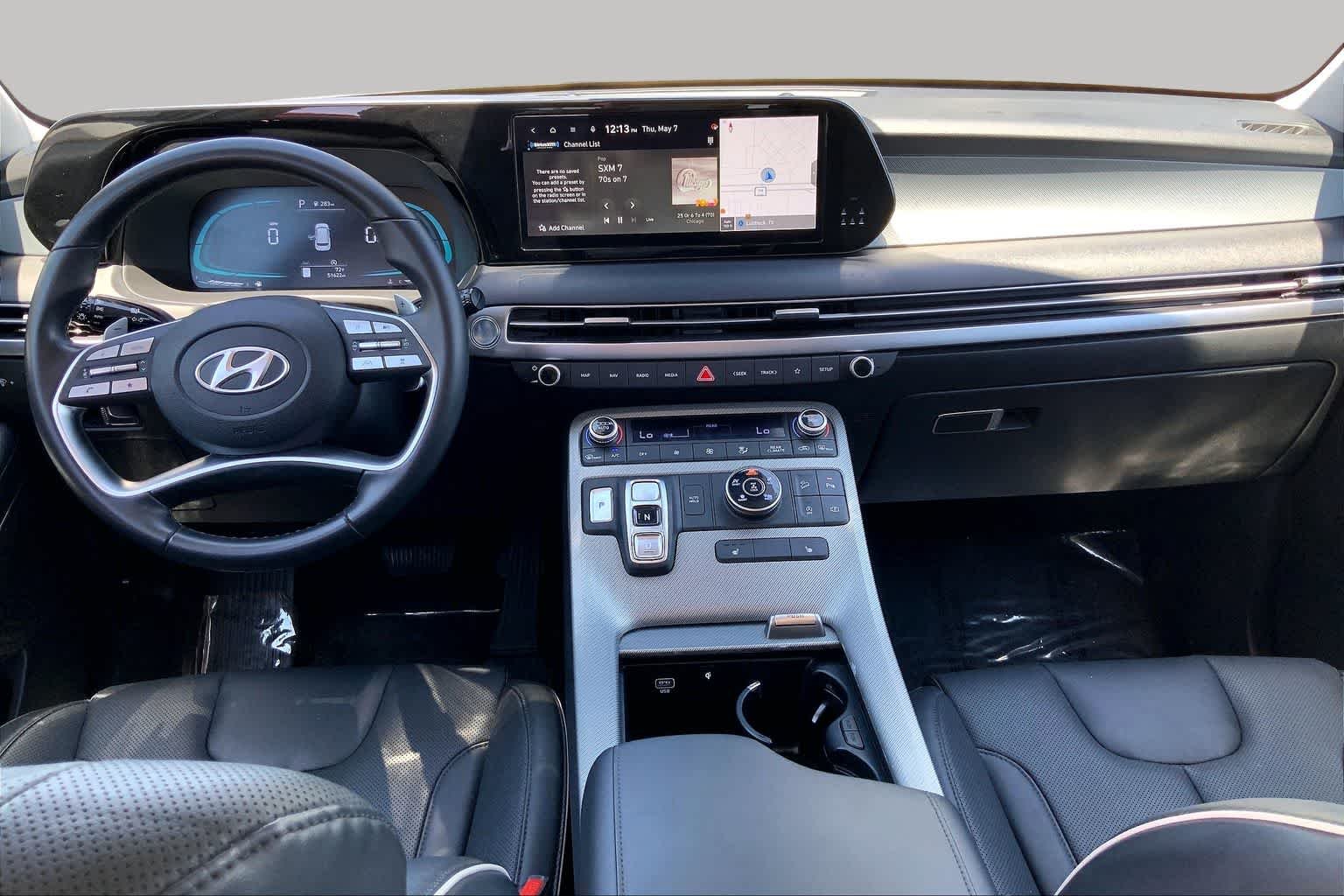 Used 2025 Hyper White Hyundai SEL image 15