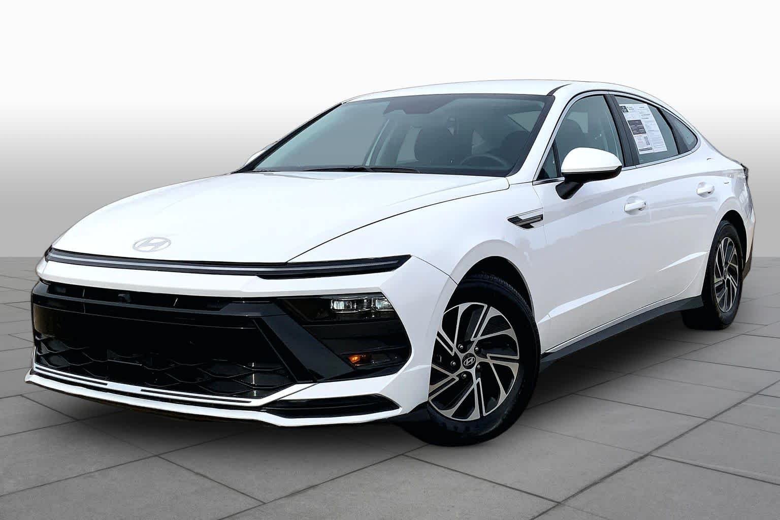 2026 Hyundai Sonata Blue's photo