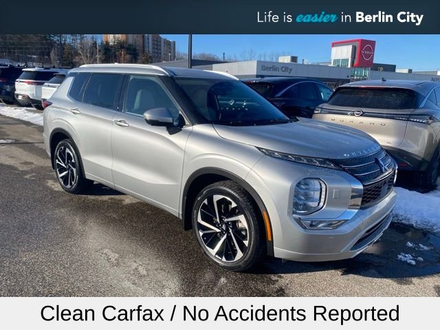 2023 Mitsubishi Outlander Plug-in Hybrid SEL S-AWC's photo