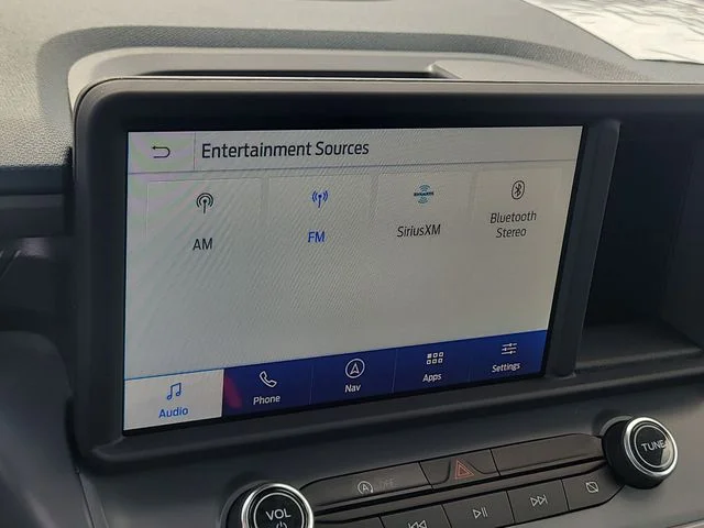 Used 2024  Ford Lariat image 23
