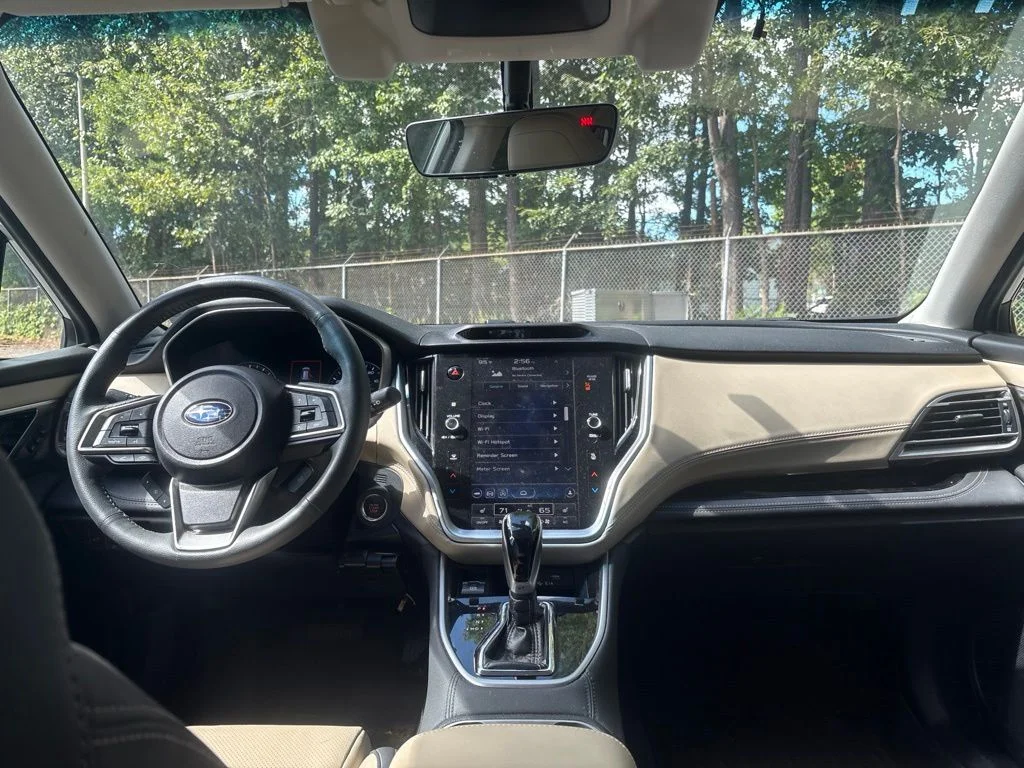 Used 2020 Crystal White Pearl Subaru Limited image 9