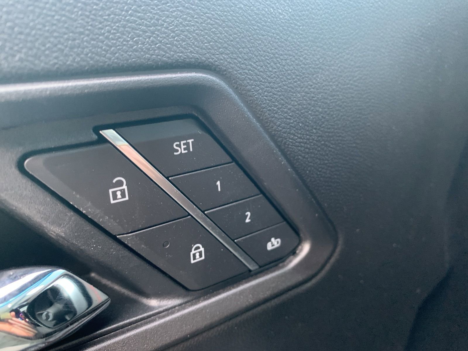 2025 Chevrolet Colorado Z71 - Photo 38
