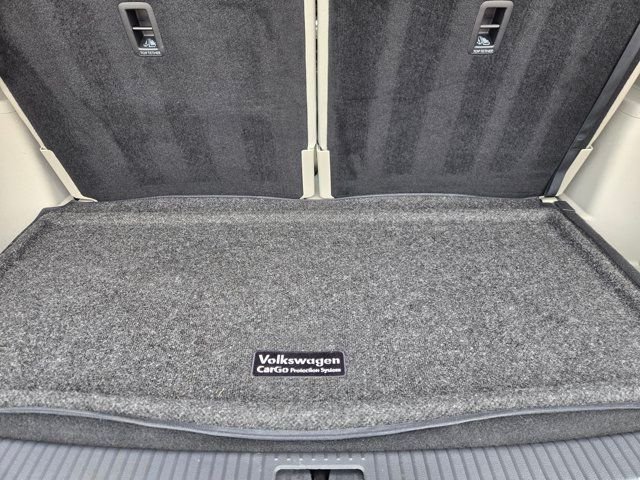 Used 2024  Volkswagen 2.0T SE w/Technology image 30
