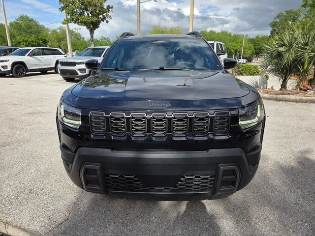 New 2026 Diamond Black Crystal Pearl-Coat Exterior Paint Jeep Laredo image 18