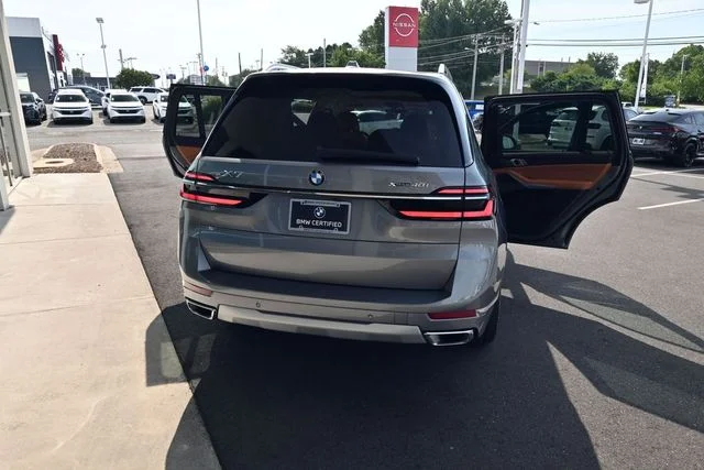 Used 2024 Gray BMW xDrive40i image 36
