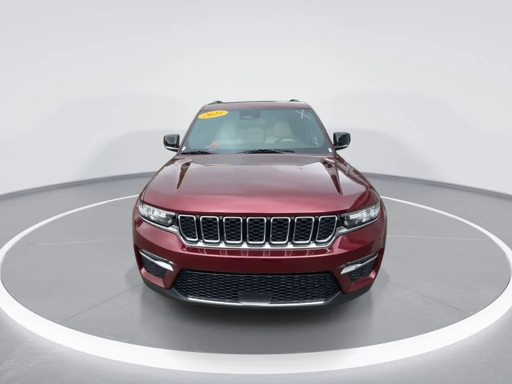 Used 2023 Red Jeep Limited image 3