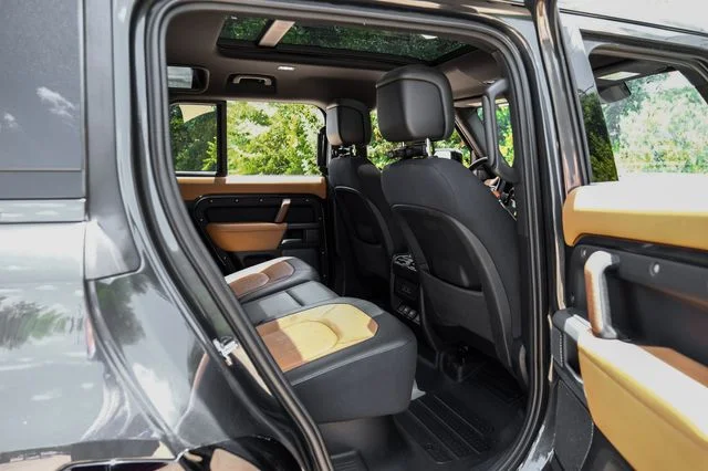 Used 2024 Santorini Black Metallic Land Rover X image 47