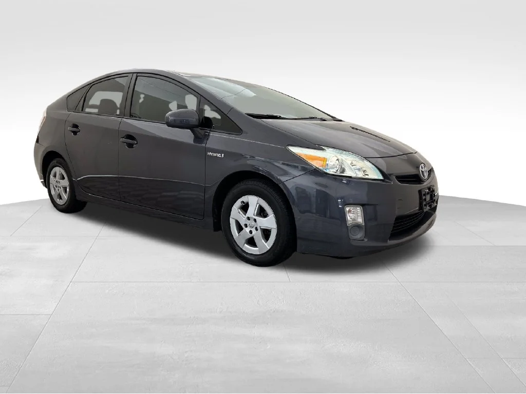 Used 2010 Blue Toyota  image 8