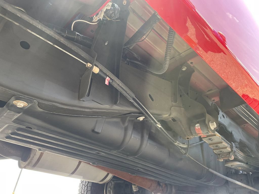Used 2011 FIRE RED GMC SLE image 90