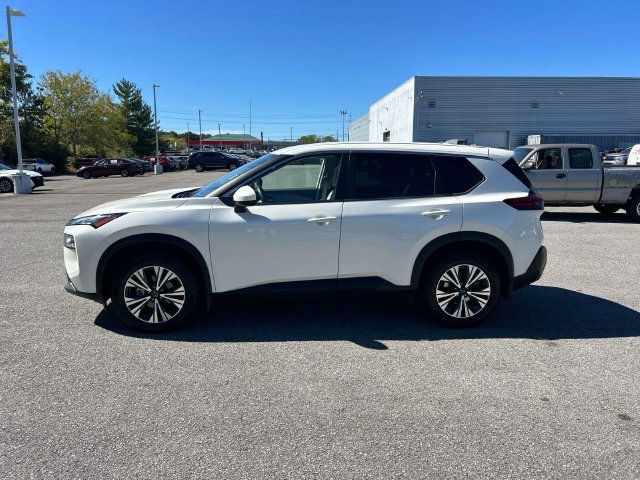 Used 2023 White Nissan SV image 7