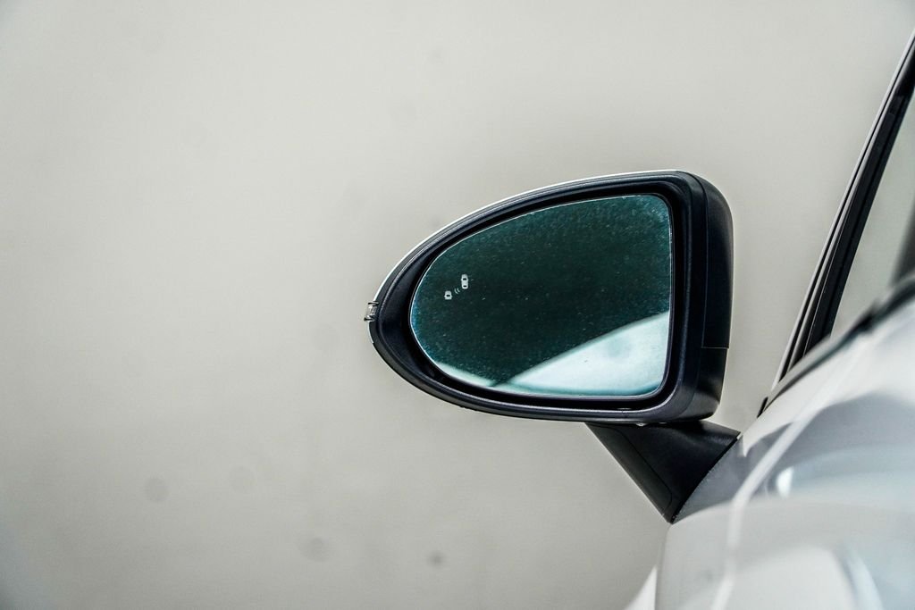 Used 2023 White Hyundai SEL image 13