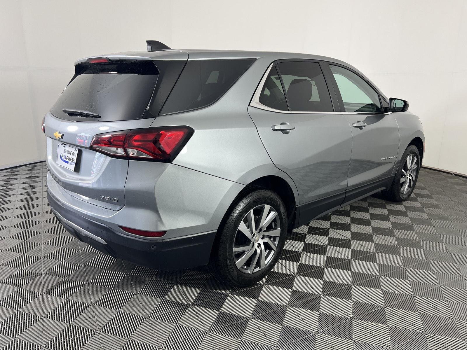 Used 2024 Sterling Gray Metallic Chevrolet LT image 31