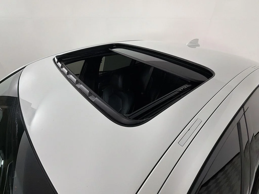 Used 2021 White BMW 540i image 22