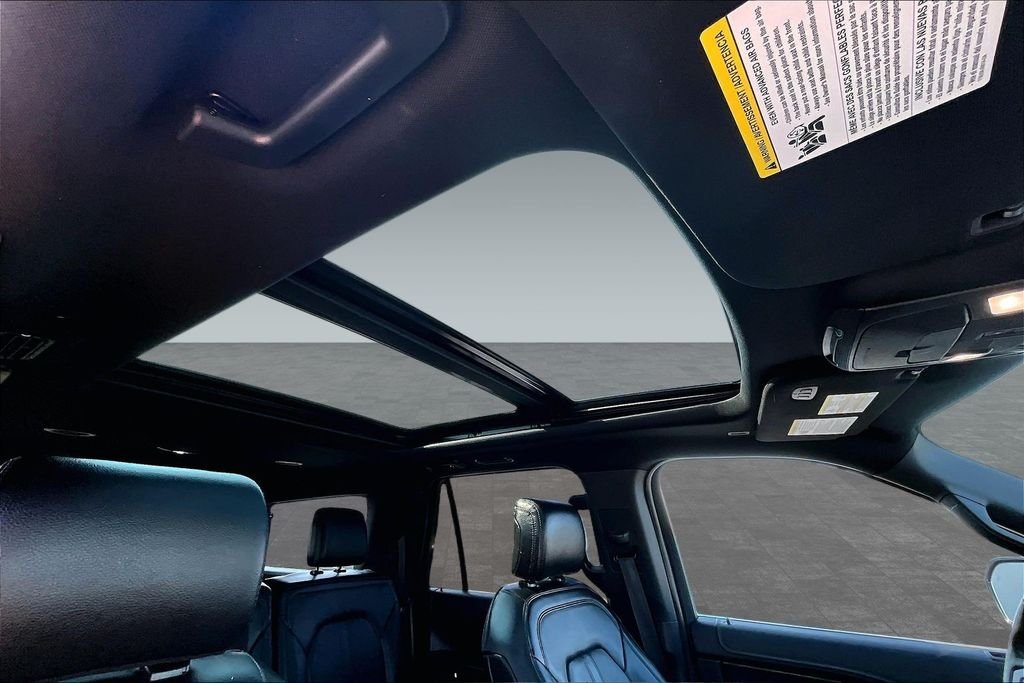 Used 2018 Magnetic Ford Limited image 11