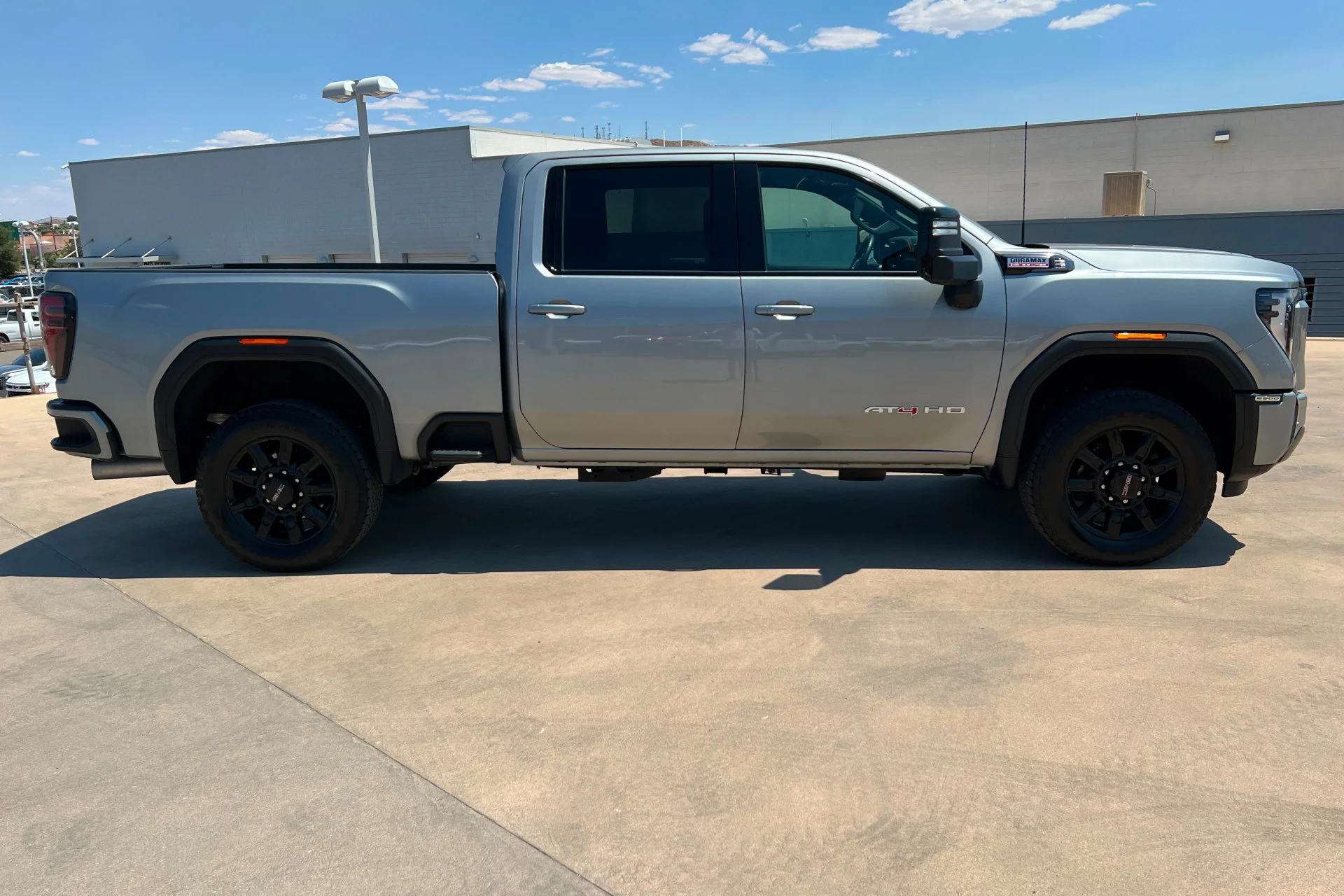 Used 2025 Sterling Metallic GMC AT4 image 6