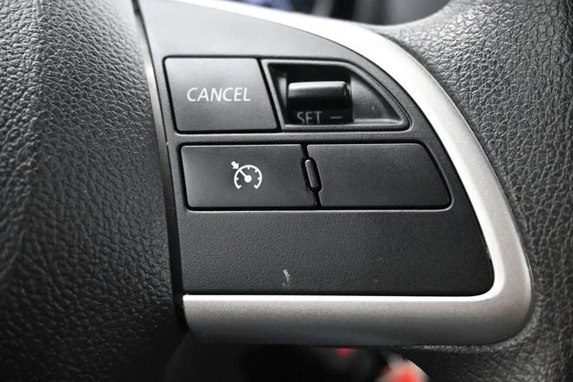 Used 2024 Red Mitsubishi 2.0 ES image 18