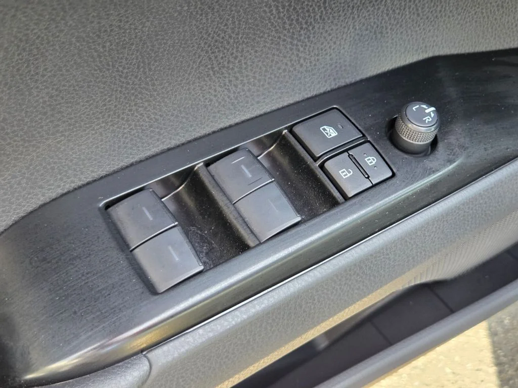 Used 2026  Toyota LE image 23