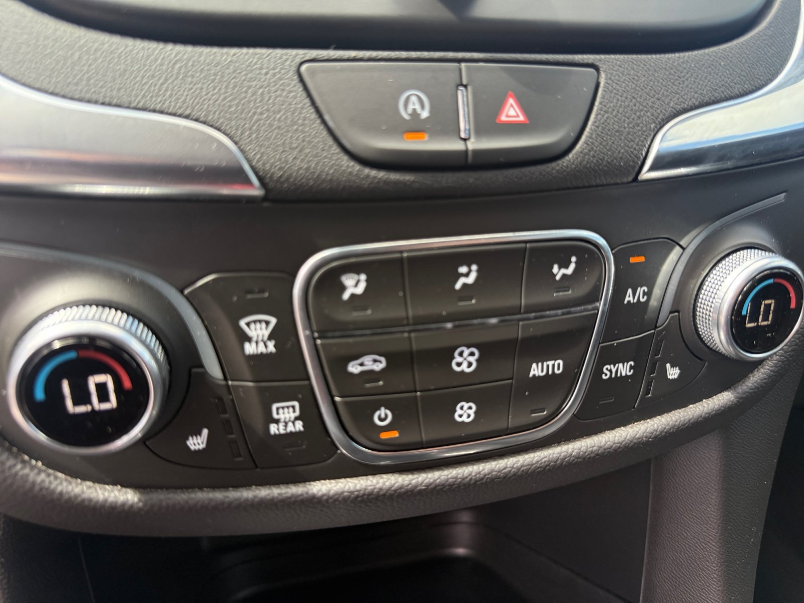 Used 2024 Summit White Chevrolet LT image 17