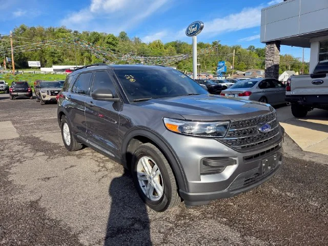 Used 2023 Gray Metallic Ford XLT image 7