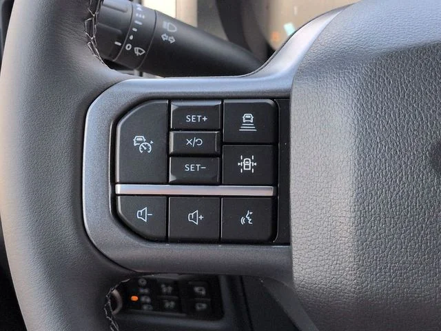 New 2026 Carbonized Gray Metallic Ford XLT image 24