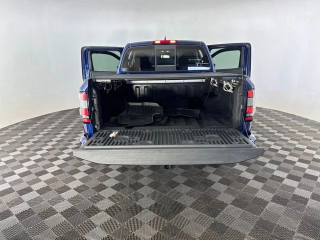 Used 2022 Blue Nissan SV image 15