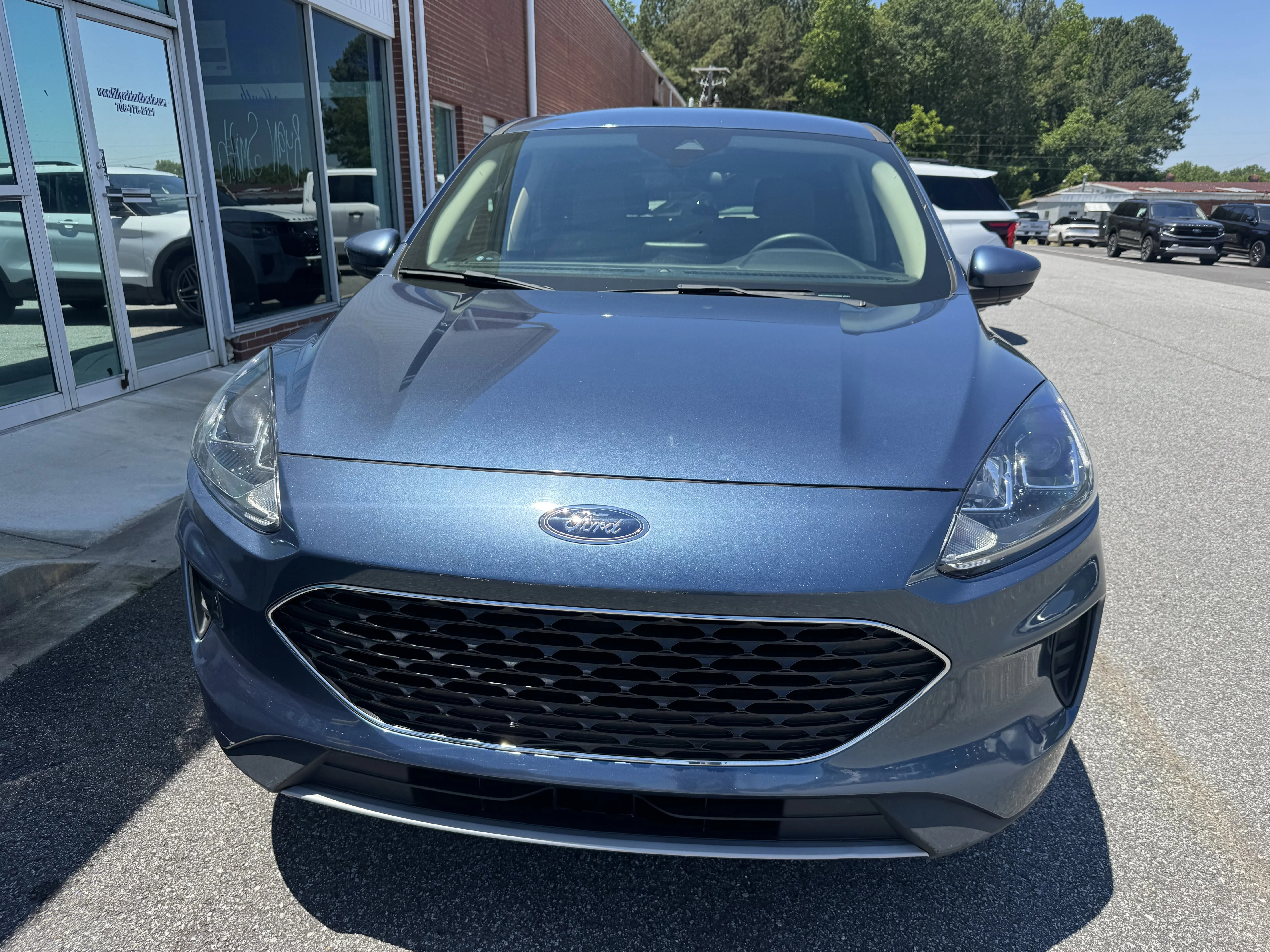 Used 2020 Blue Metallic Ford SE image 4