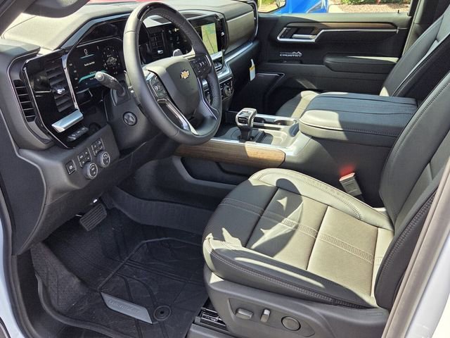 New 2026 Polar White Tricoat Chevrolet High Country image 6