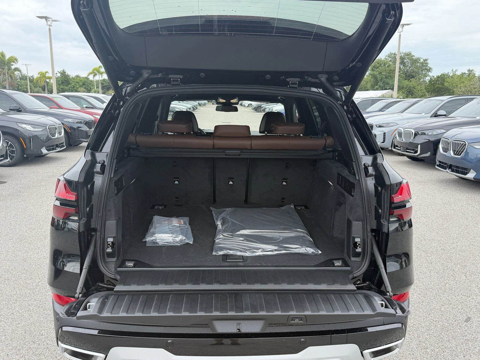 New 2026 Black Sapphire Metallic BMW xDrive40i image 11