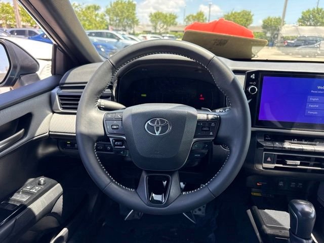 Used 2025  Toyota SE image 17