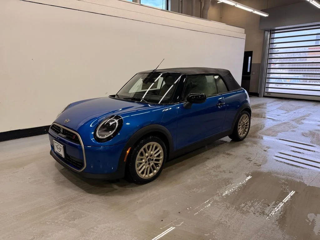 2026 MINI Convertible Cooper S's photo