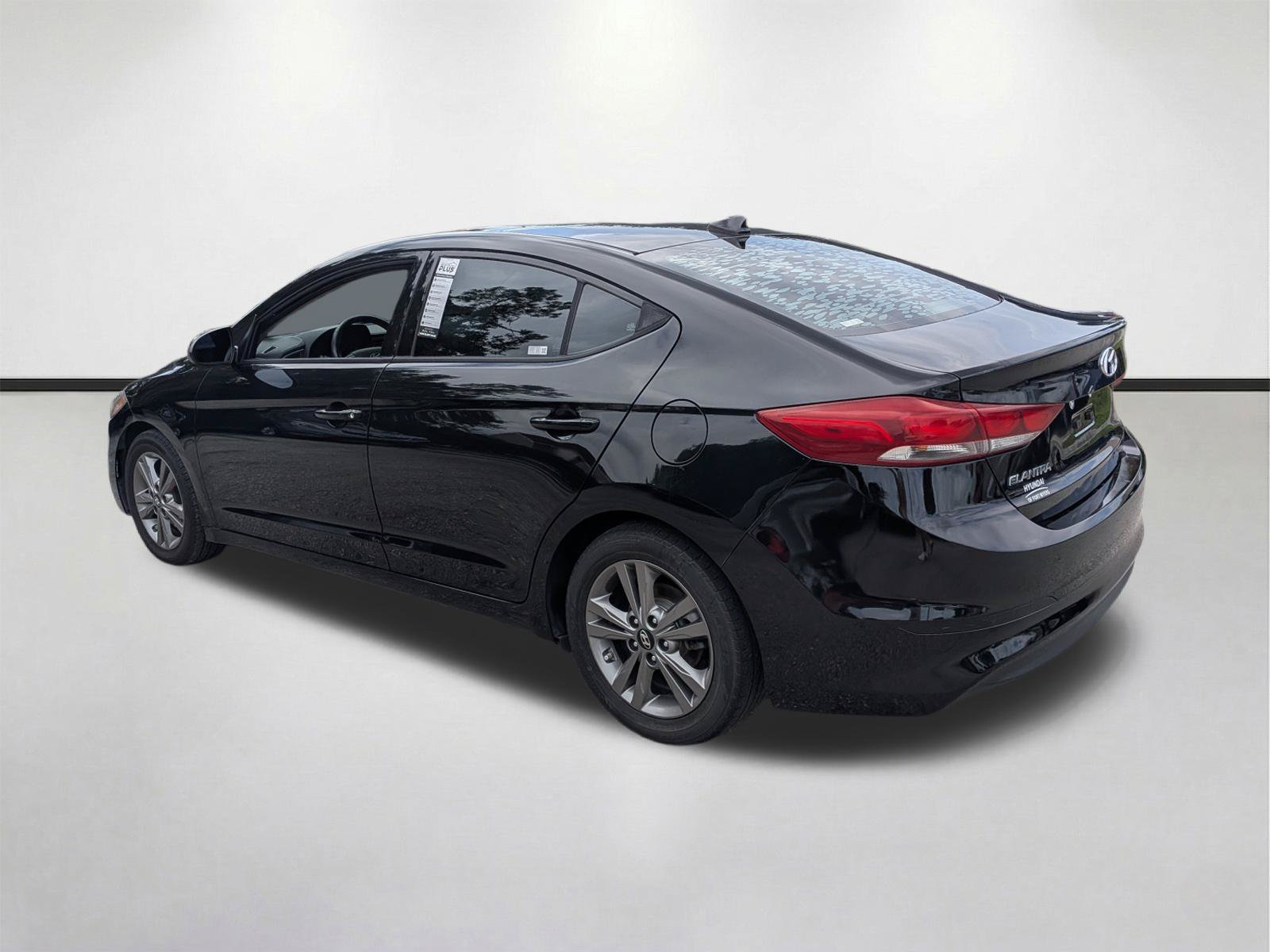 Used 2018 Phantom Black Hyundai Value Edition image 8
