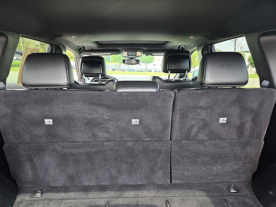 Used 2017 Granite Crystal Metallic Clearcoat Jeep Limited image 29