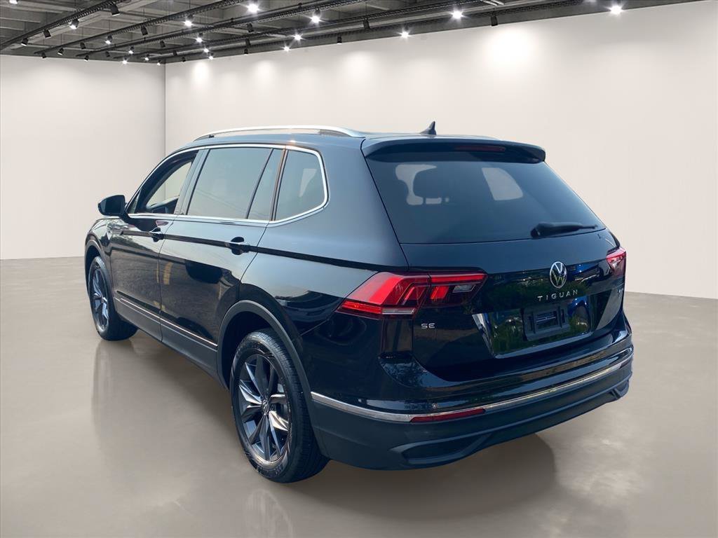 Used 2022 Deep Black Pearl Volkswagen 2.0T SE image 5
