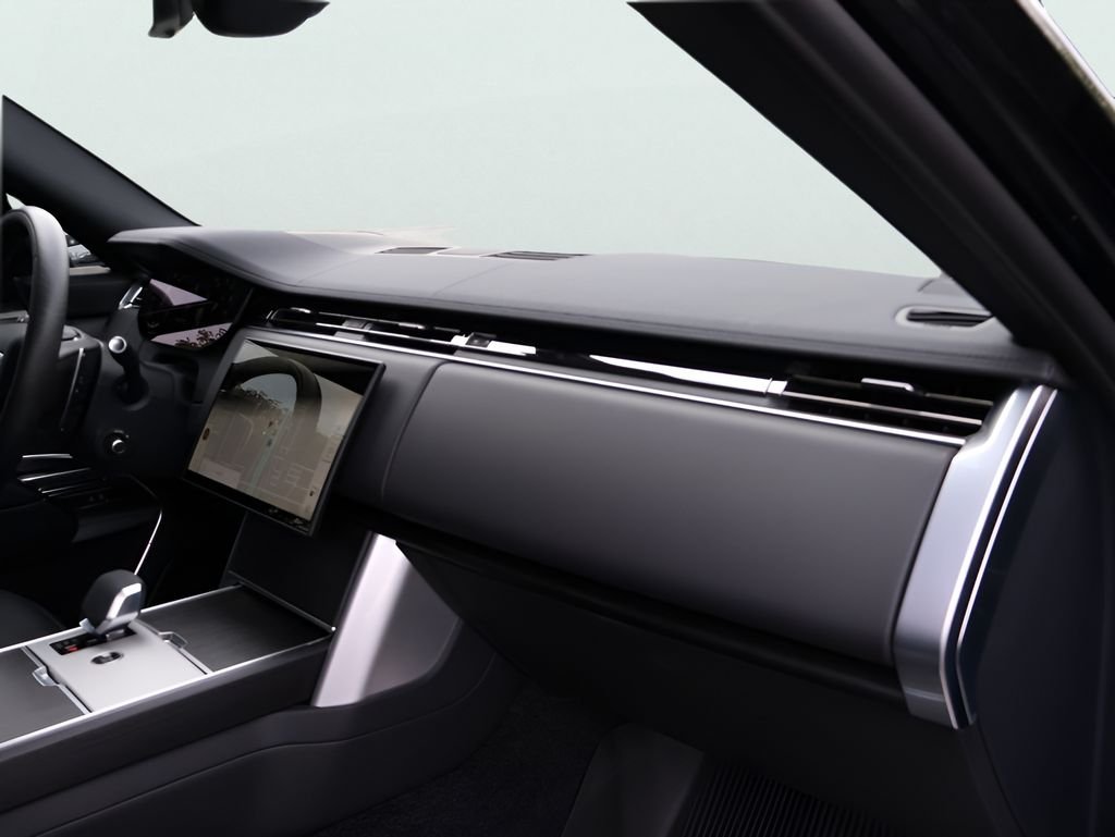 New 2026 Santorini Black Land Rover SE image 9
