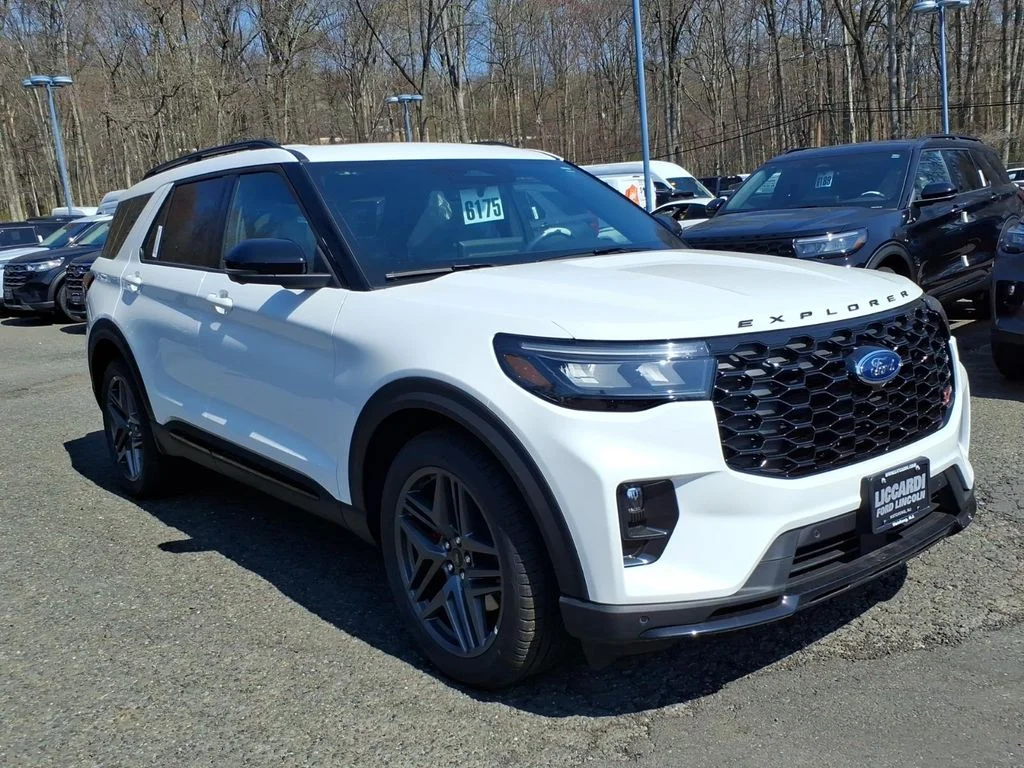 New 2026 Star White Metallic Tri-Coat Ford ST image 1