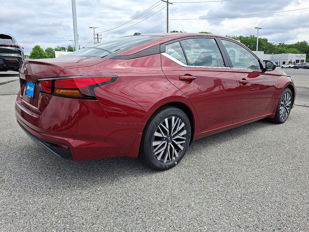 New 2026 Scarlet Ember Tintcoat Nissan SV image 4